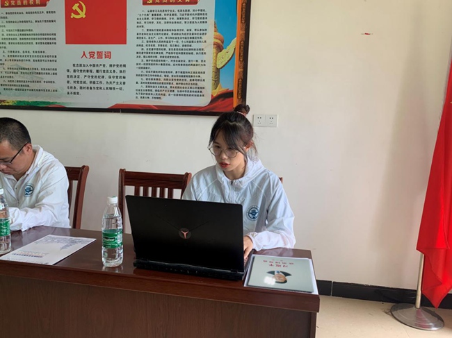 開展“《習(xí)近平談治國理政》第三卷與脫貧攻堅(jiān)”專題宣講。福建船政交通職業(yè)學(xué)院供圖