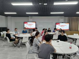 學生熱議照片1